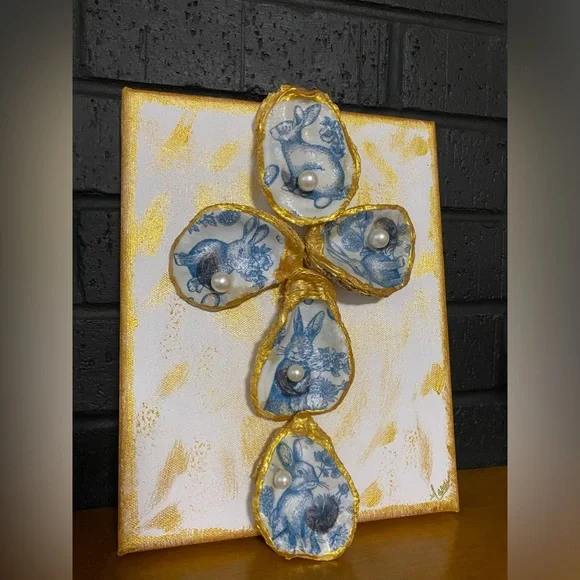HANDMADE EASTER DECOUPAGE OYSTER SHELL CROSS. - Picture 4 of 13